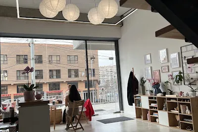 Guru Yoga Studio