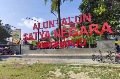 Alun-Alun Satya Negara Sukoharjo