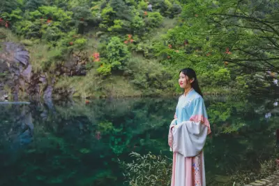走进桐庐，赏富春江水，走千年溶洞