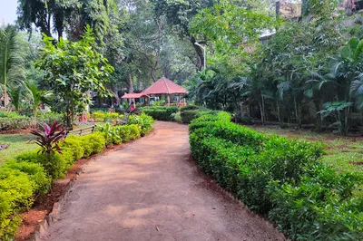 Seven Bungalows Garden