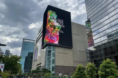 Exploring Hyundai Department Store Duty Free in Seoul via Subway Line 2: Easily Tour Gangbuk and Gangnam Duty-Free Shops and Popular Attractions!