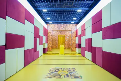 Crazy Maiji (Guangzhou Experience Center)