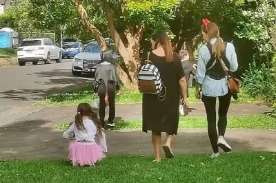 快来看看澳洲的万圣节，带着孩子去讨糖