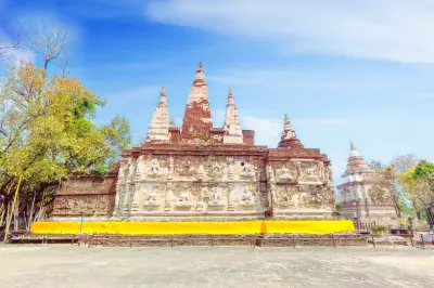 Wat Jedyod Royal Temple Wat Chet Yod Phra Aram Luang