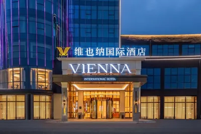 Classics Need No Replacement: A New Classic Narrative for Mid-to-High-End Hotels