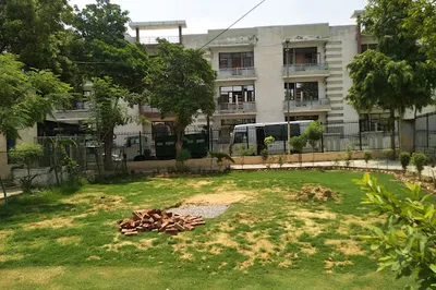 Heera Bagh Park
