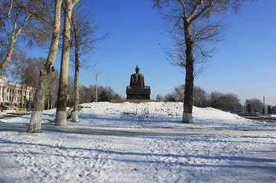 Amir Temur Monument