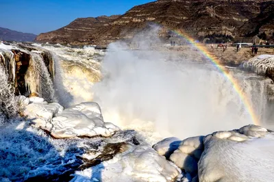 Hukou Waterfall Offers Spectacular Views in All Seasons, But the Winter Scene Is the Most Eye-Opening, with Inverted Ice Peaks Creating a Fantasy Landscape