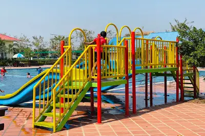 សួនរំដួលរីករាយ Romdoul Reak Reay Park