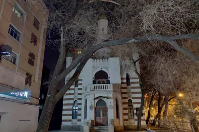 Dada Mosque