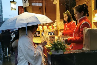 The Charm Everywhere: What I Miss Is the Lively Vibe of Chengdu