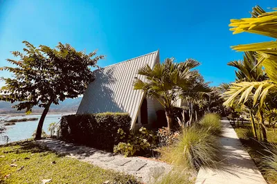 Hoola dee restaurant and Resort