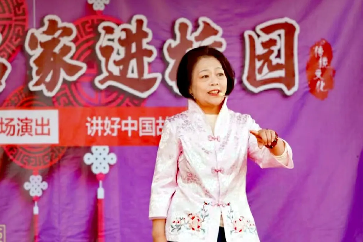 文旅信息 文化名家袁派评书走进校园（图）