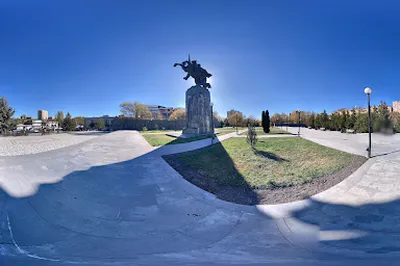 Gai Statue
