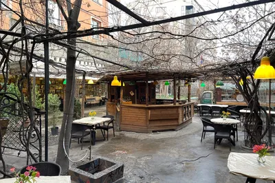 Dalan Art Gallery and Restaurant Abovyan 12