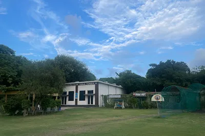 DDA Roshanara Club