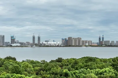 A Different Way to Experience Hangzhou: Diaoyutai Hotel, a Luxurious Hidden Retreat in a Bustling Business District