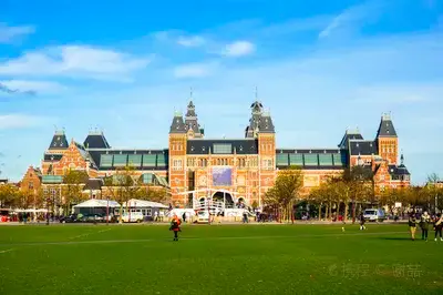 Museum Square