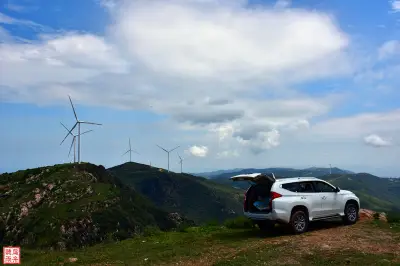 周末好玩：探访巩义五指岭 约会山顶大风车