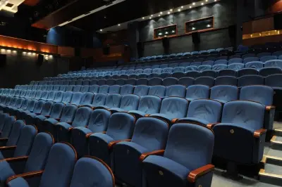 Bez Zabradli Theater
