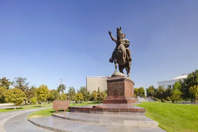Amir Temur Monument