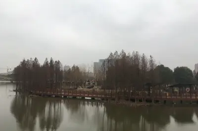 马洲公园，喷泉的容湖之恋