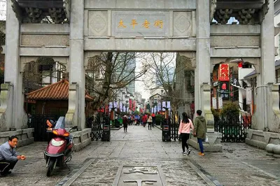 Local Foodie in Changsha: Must-Visit Food Streets