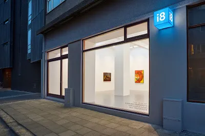 i8 Gallery