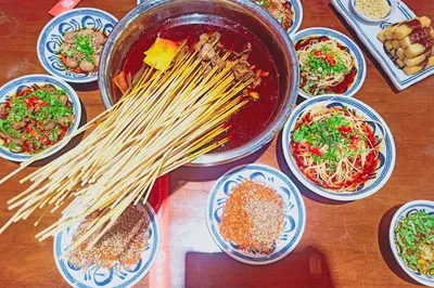 饕鬄美食宴，成都艷天下