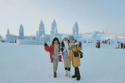 A Northeastern China Girl's Trip: Walking in a World of Ice and Snow, Having a Blast While Freezing My Legs Off