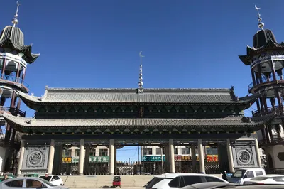 格爾木河東清真大寺