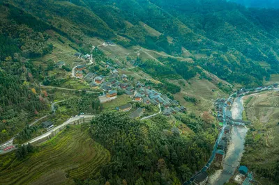 Wandering Through Winter Guangnan, Exploring Dong Villages, Experiencing the Grand Dong New Year Celebration