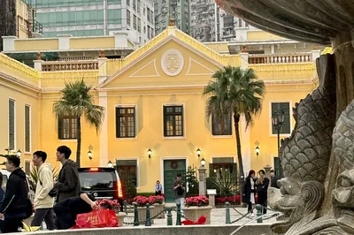 大堂前地