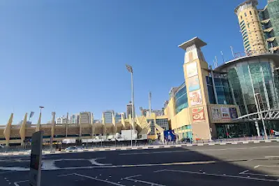 纳哈扬体育场