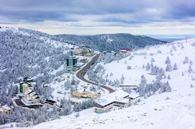 納瓦塞拉達山口滑雪度假村