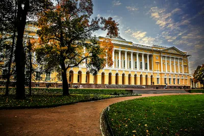 Mikhailovsky Garden