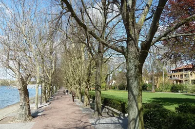 Greenwich Promenade