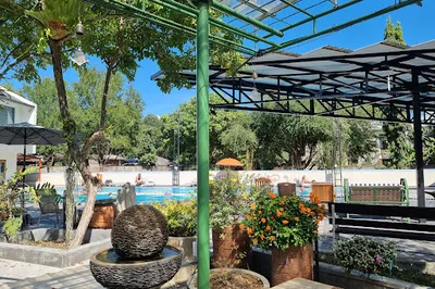 Looper Swimming Pool