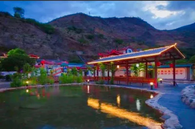 Dadong Shiqiang Hot Spring