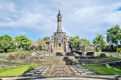 Lapangan Niti Mandala Renon - Monumen Perjuangan Rakyat Bali