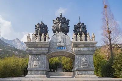 Huayan Temple
