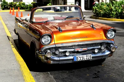 Nosotros Cubaneamos