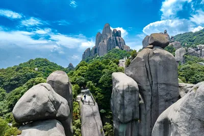Journey of Mountains and Sea: A Record of Fuding, All in Photos