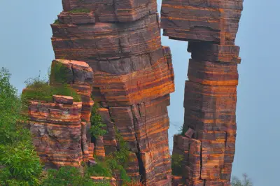 神奇黛眉山