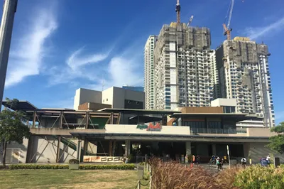 Globe Circuit Event Grounds