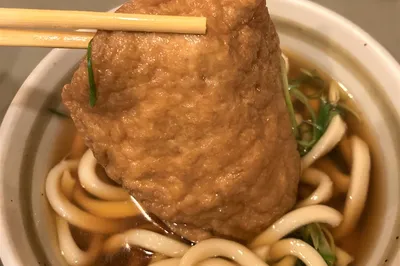 [Kitsune Udon] A Noodle Dish Originating in Osaka