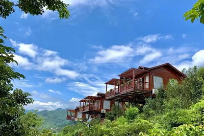 你沒到過靈龍谷，所以你不知道有一種美叫窒息