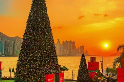 West Kowloon Waterfront Promenade East Gate