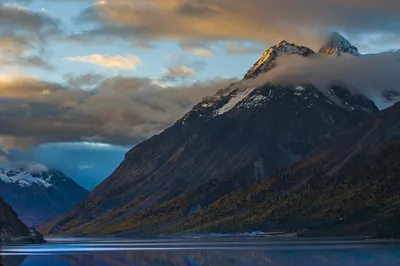 Self-Drive on the Sichuan-Tibet Highway: A 10-Day, 9-Night Pilgrimage Journey