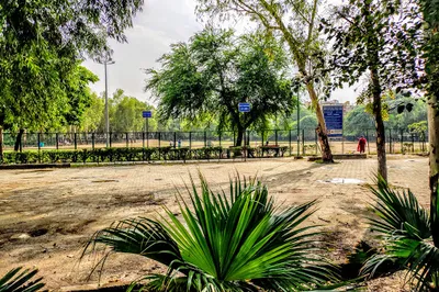 Janakpuri B Block District Park